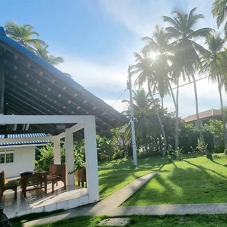 Paradise Island Beach Hotel Isla Grande Exterior photo