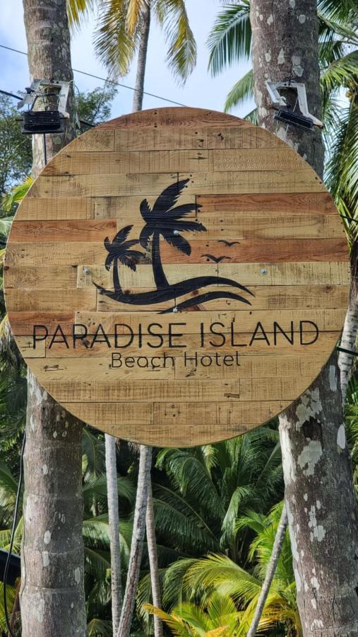 Paradise Island Beach Hotel Isla Grande Exterior photo
