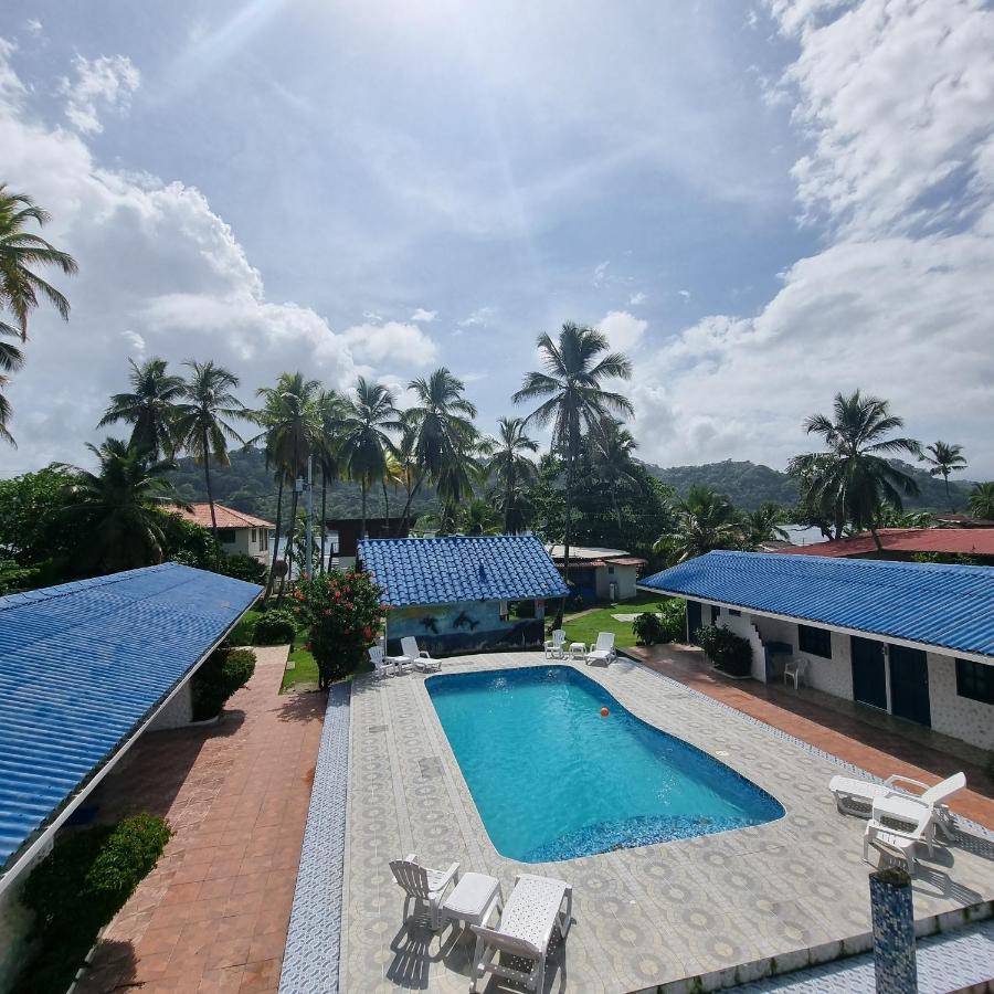 Paradise Island Beach Hotel Isla Grande Exterior photo