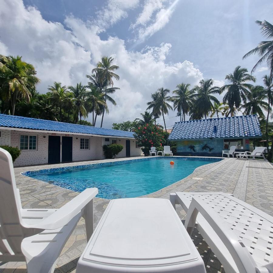 Paradise Island Beach Hotel Isla Grande Exterior photo