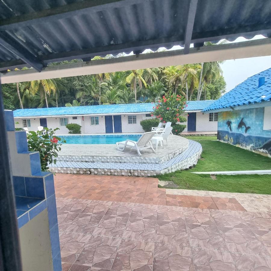 Paradise Island Beach Hotel Isla Grande Exterior photo